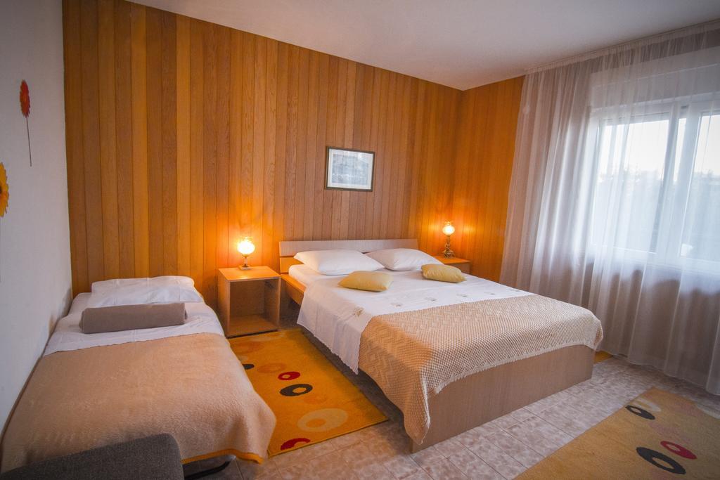 Apartment Miranda Slatine Luaran gambar